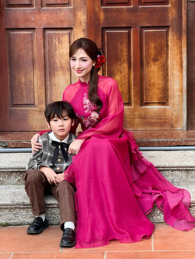 Tình yêu dành cho con trai đã giúp nữ ca sĩ quê Bắc Ninh mạnh mẽ hơn.