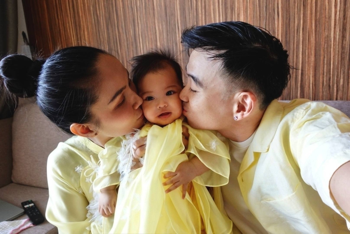 Con gái 6 tháng tuổi amp;#34;má bánh baoamp;#34; của Hamp;#39;Hen Niê - 9