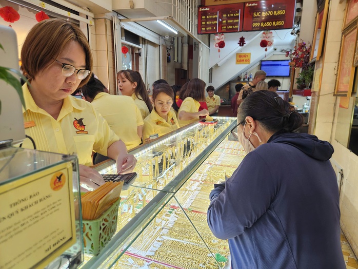 Giá vàng sụt giảm