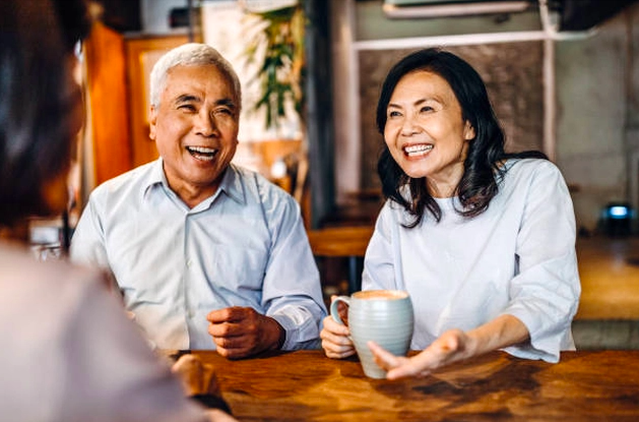 Chuẩn bị trước cho mình những hành trang cần thiết thể hiện sự khôn ngoan và tầm nhìn của người già thông thái. Ảnh minh họa