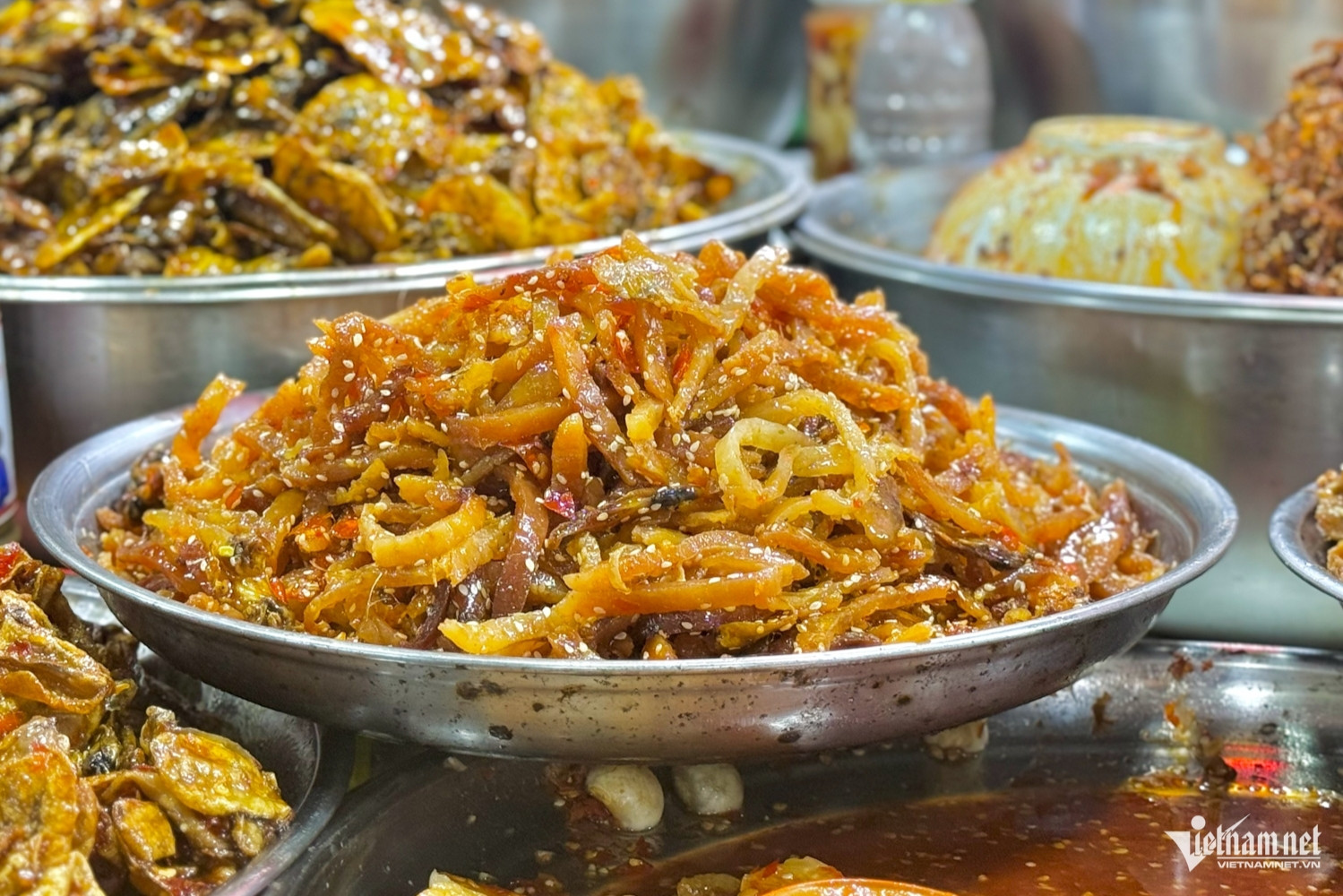 Các món mực rim, cá rim tại chợ Đông Ba khá đa dạng