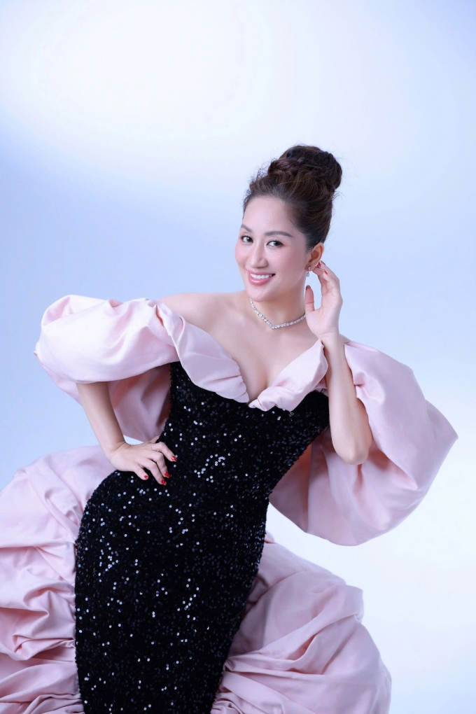 Theo Khánh Thi, cô không còn bước lên sàn đấu mà tập trung cho việc dẫn dắt, tạo nên những thế hệ tiếp theo của dancesport. Với cô, môn thể thao này không chỉ là đam mê mà là cả cuộc đời. Khánh Thi tự hào vì những gì đã xây dựng được cho dancesport.