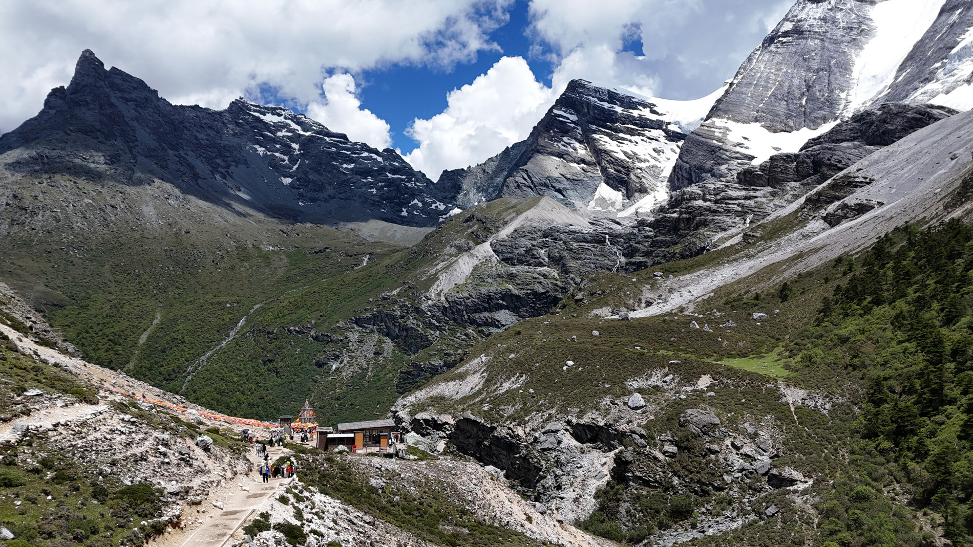 Khách Việt chi 70 triệu thuê nhà di động, du lịch Trung Quốc suốt 1 tháng 29 Khách Việt chi 70 triệu thuê amp;#34;nhà di độngamp;#34;, du lịch Trung Quốc suốt 1 tháng - 9