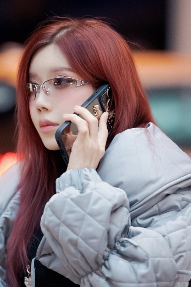 Làn da không tuổi của mỹ nhân Hà thành thi amp;#34;Đạp gió 2026amp;#34; ở xứ Trung - 3