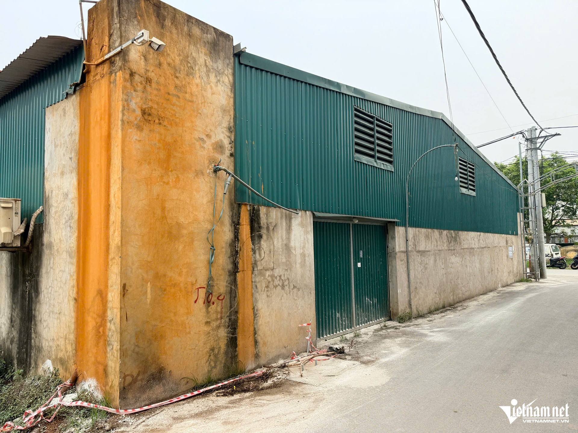 Camera giăng kín amp;#34;căn bếpamp;#34; cung cấp thịt lợn nhiễm bệnh vào trường học ở Hà Nội - 5