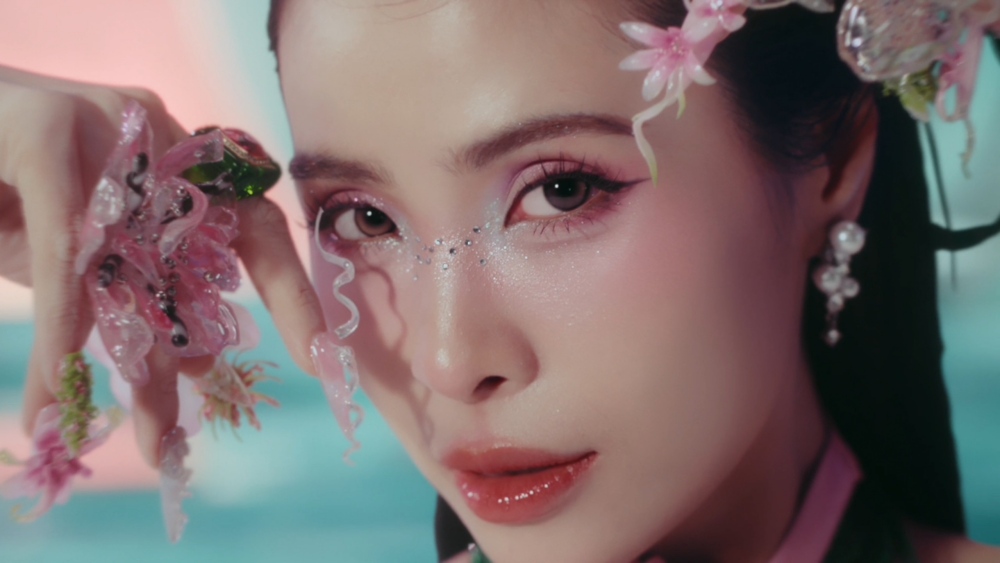 Chồng Ca nương Kiều Anh góp mặt trong amp;#34;Nhả víaamp;#34;, tình tứ với vợ từ ngoài đời tới MV - 6