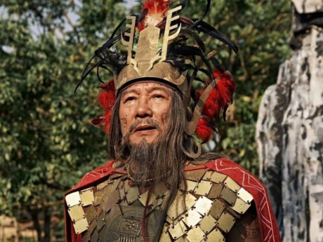 NSND Trọng Trinh bất ngờ khi được trao vai Vua Hùng trong Huyền Tình Dạ Trạch