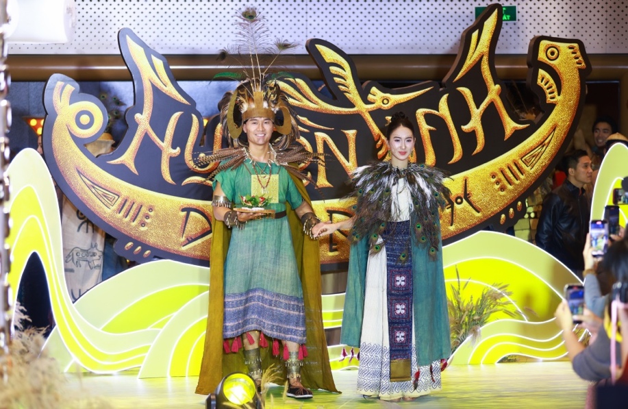 NSND Trọng Trinh bất ngờ khi được trao vai Vua Hùng trong Huyền Tình Dạ Trạch - 2