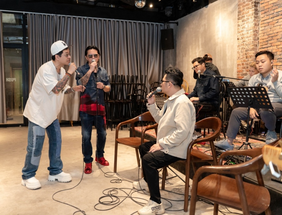 Tuấn Hưng, Bằng Kiều, Tú Dưa tập luyện ăn ý trước thềm concert của nhóm Quả Dưa Hấu - 2