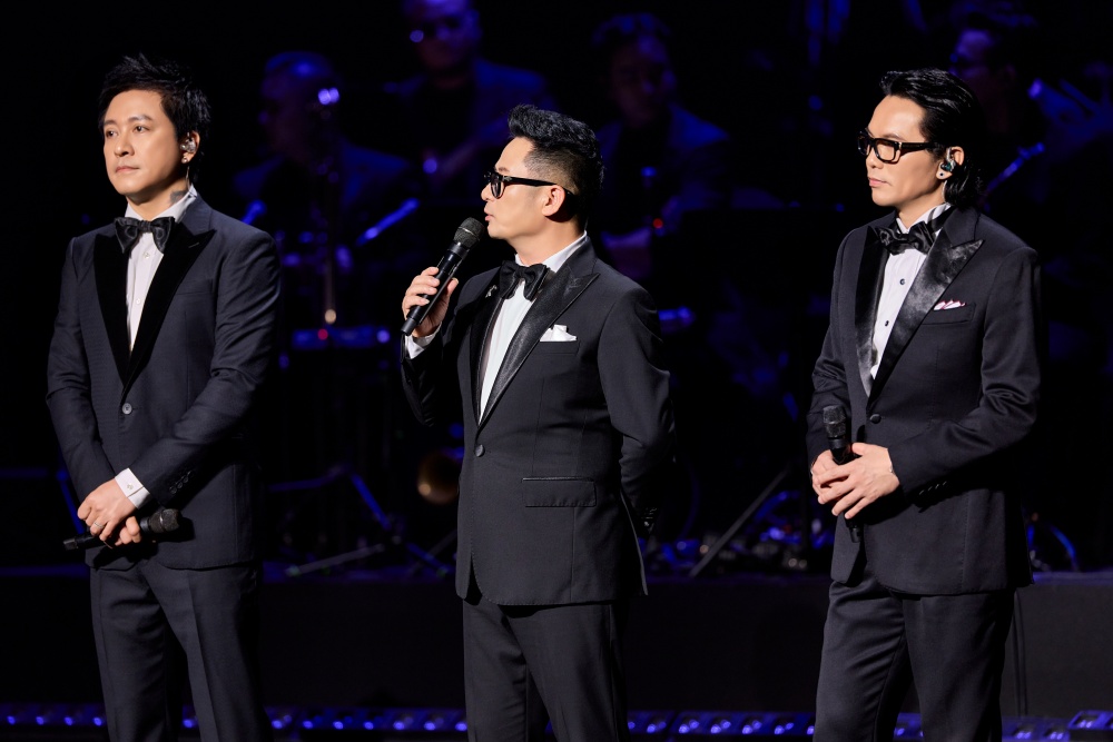 Trong phần giao lưu, các thành viên xúc động nhắc đến cố nhạc sĩ Ngọc Châu - người đầu tiên đỡ đầu cho Quả Dưa Hấu.