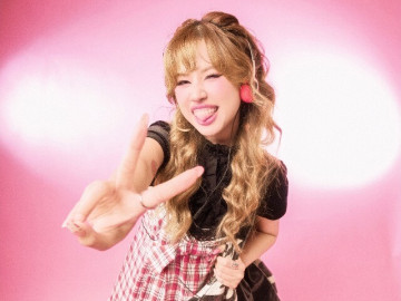 Vừa ra mắt, Tiffany Bun đã "tấn công" TikTok cùng giai điệu ngọt ngào của "Yêu anh vạn kiếp"