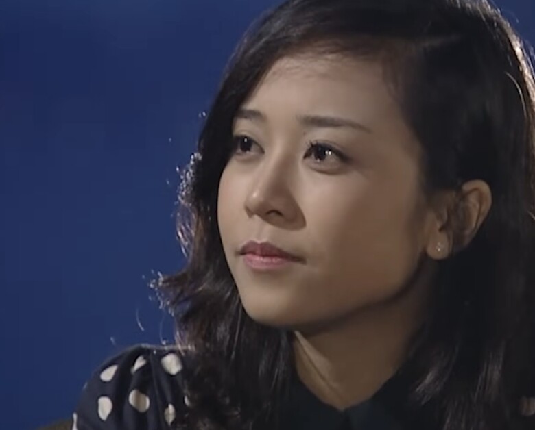 Nữ diễn viên Quỳnh Trang vào vai Ngọc Lan, cô con gái cả dịu dàng của ông Lâm (NSND Công Lý).