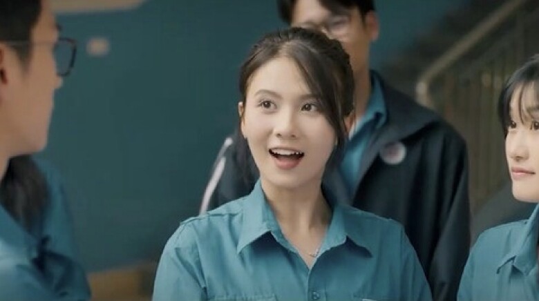 Quỳnh Trang đảm nhận vai bạn học thầm mến nam chính Nguyên trong Cha Tôi Người Ở Lại.