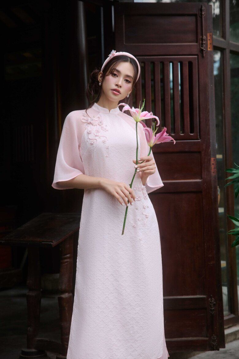 5 phụ kiện nhỏ xinh không thể thiếu giúp diện áo dài Tết thêm cuốn hút, chị em có ảnh sống ảo cực đẹp - 4