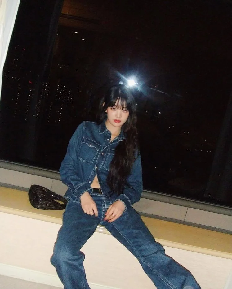 Ngắm 5 công thức diện quần jeans từ sao Hàn, chị em sẽ không còn thiết tha quần âu hay váy vóc nữa - 10