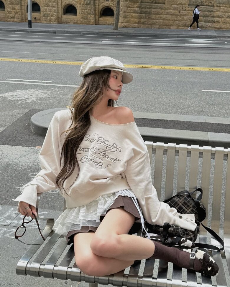 3 màu quần áo cứ phối cùng nhau là đẹp amp;#34;hết nước chấmamp;#34;, chị em mặc đồ cơ bản trông cũng như fashionista - 4