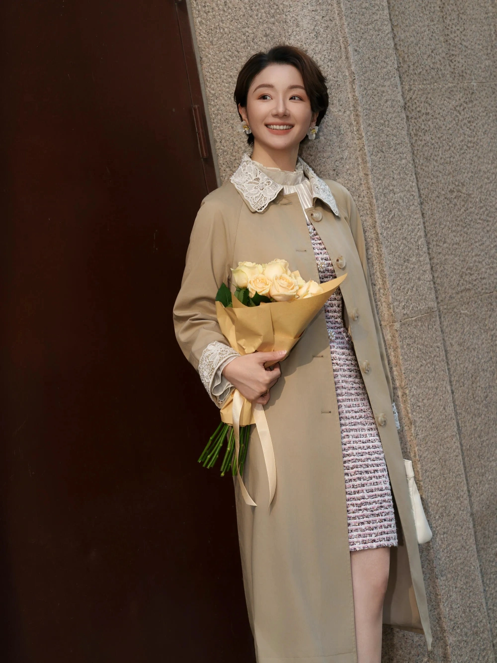 5 kiểu áo khoác phối với áo dài hay váy đầm đều đẹp, chị em đi du xuân vừa ấm áp vừa sành điệu - 13