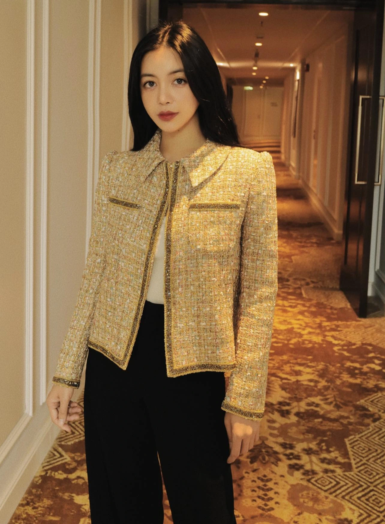 5 kiểu áo khoác phối với áo dài hay váy đầm đều đẹp, chị em đi du xuân vừa ấm áp vừa sành điệu - 10