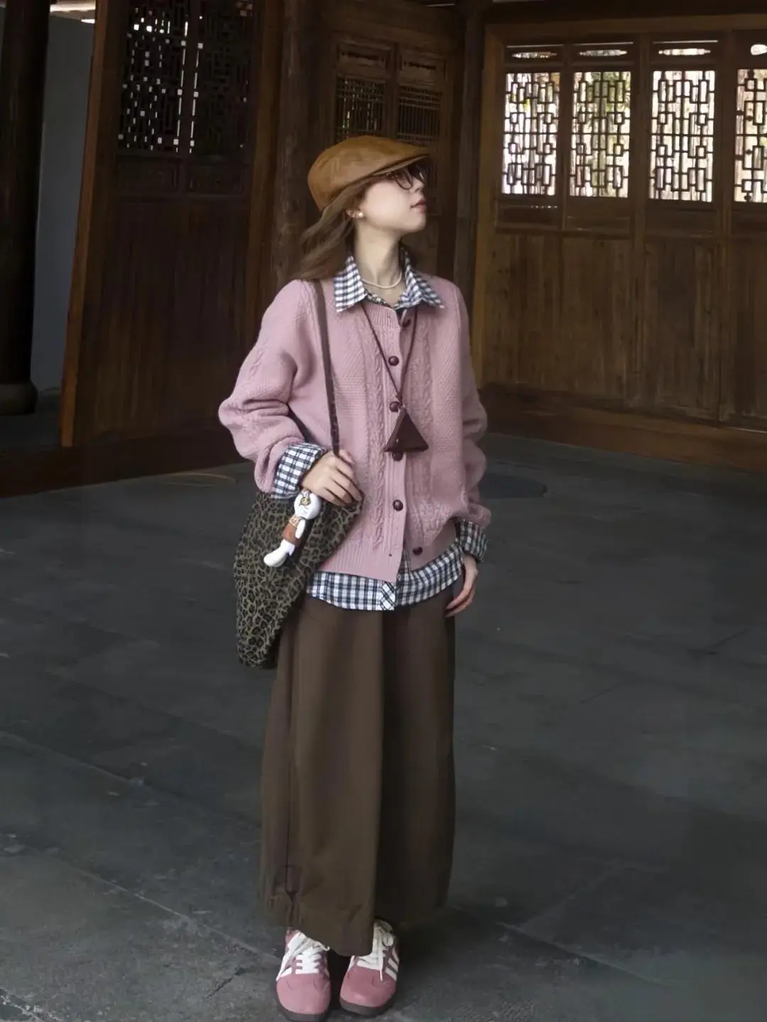 5 công thức phối áo sơ mi với áo len hot rần rần mùa đông này, chị em công sở mặc lên là thấy sang ngay - 2