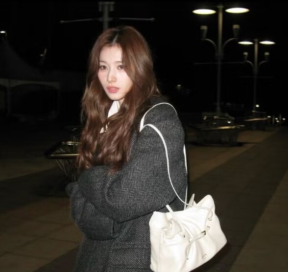 Sang năm mới, chị em thử 6 kiểu tóc trông như amp;#34;con nhà giàuamp;#34;, khí chất sang chảnh tăng vọt lại tôn ngũ quan hài hòa - 5