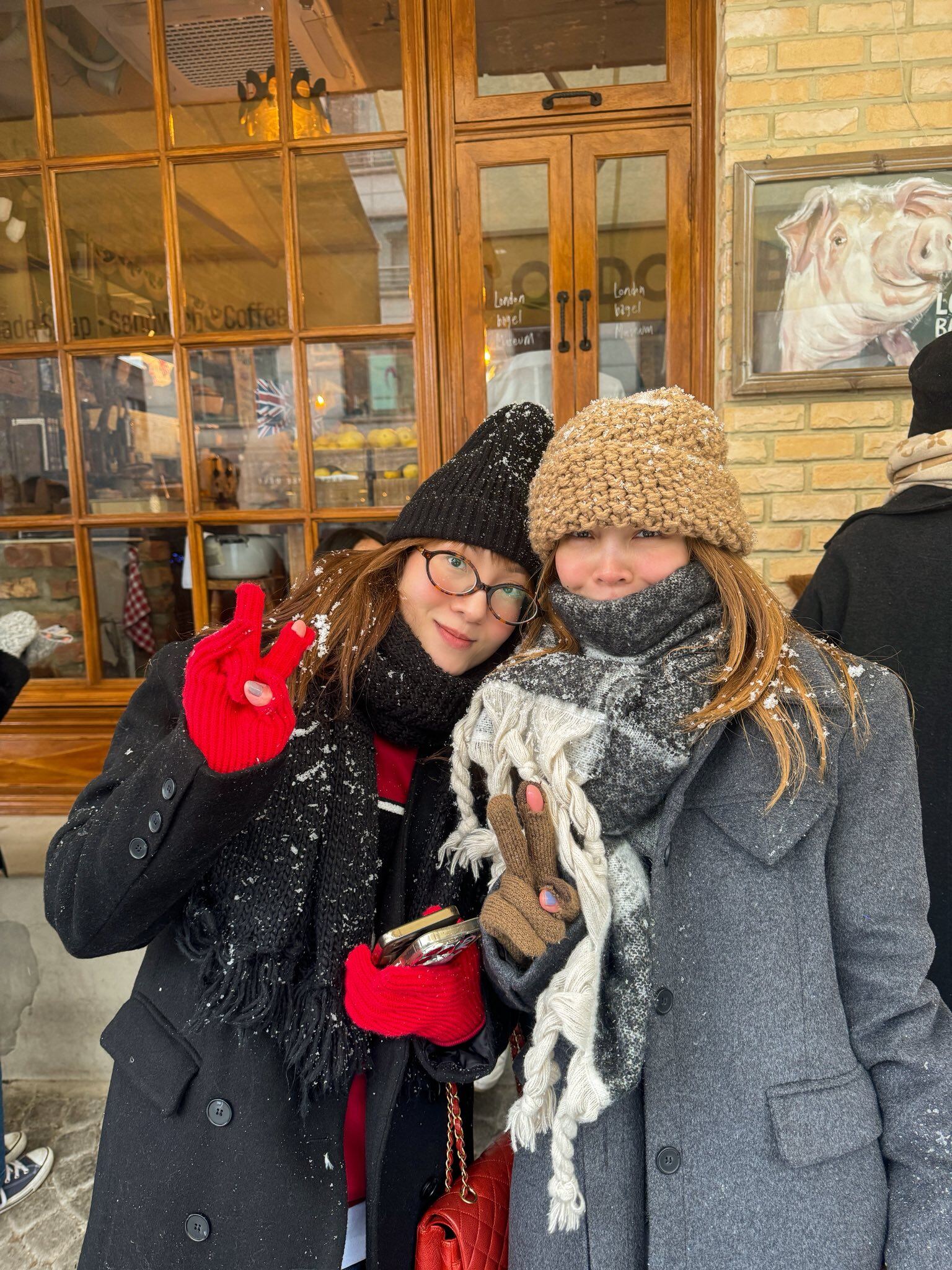 Nhan sắc 2 mỹ nhân Trịnh Thăng Bình từng yêu trước khi khoác tay Hoa hậu Thanh Thủy, sau chia tay thay đổi bất ngờ - 9