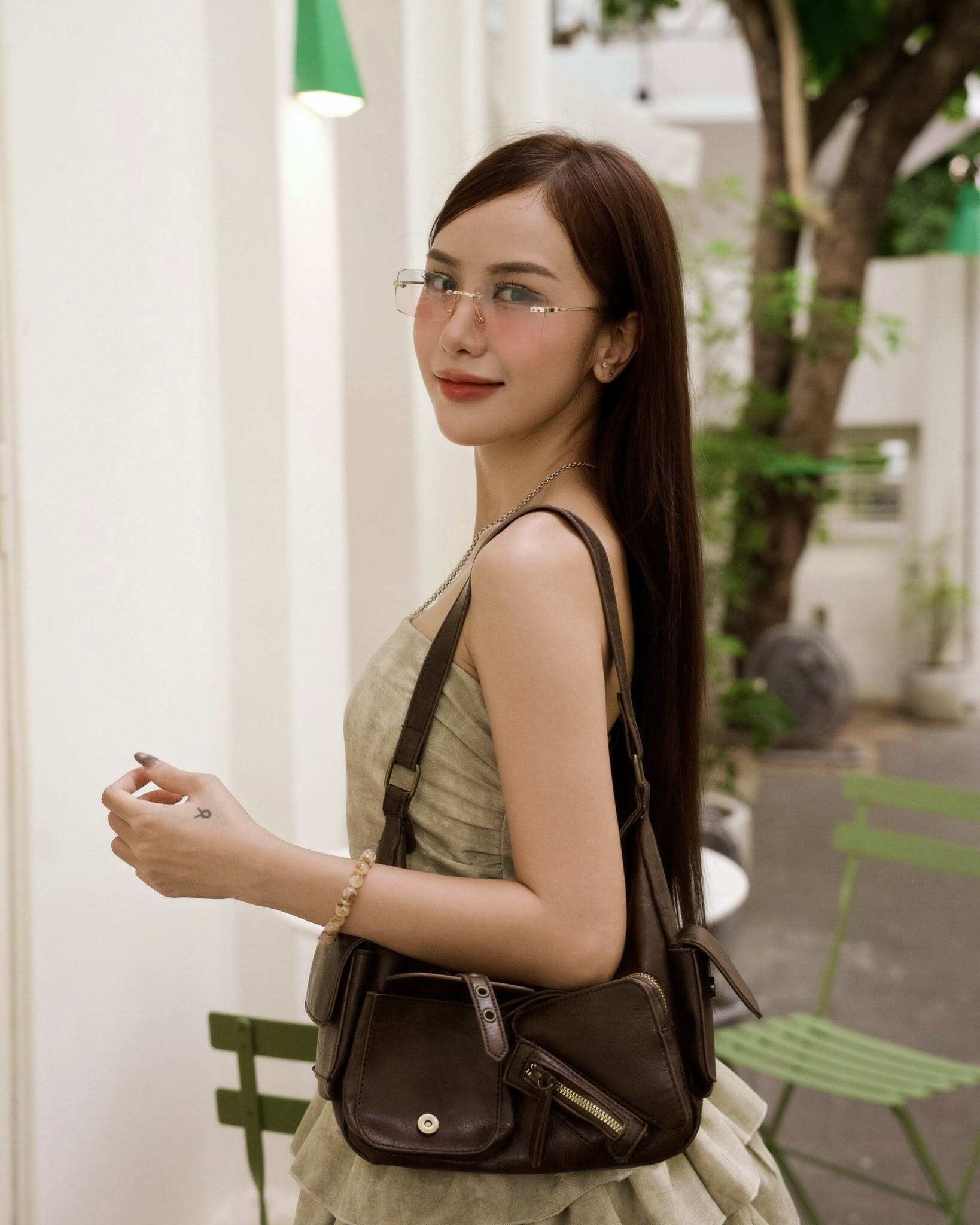 Gu thời trang hiện đại, biến hóa nhiều phong cách của Jenna Anh Phương càng khiến cô thêm thu hút sự chú ý.