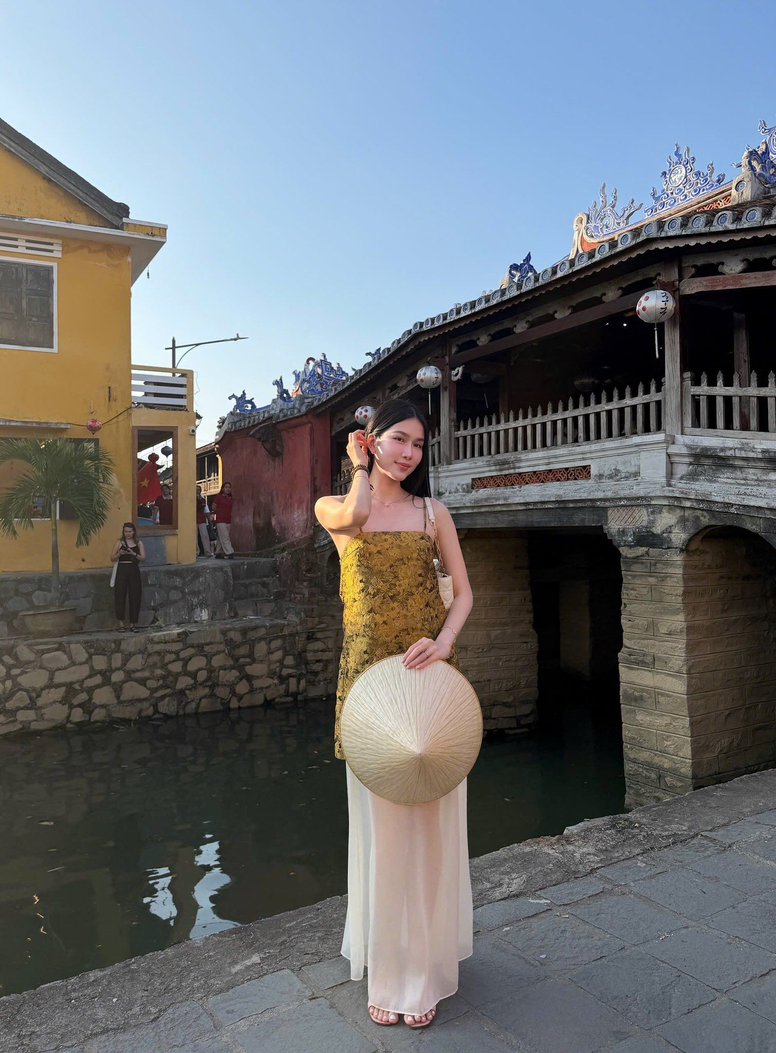 Con dâu Á hậu của hiệu trưởng trường đại học hiếm hoi đăng ảnh bikini gây amp;#34;chấn độngamp;#34;, khoe vóc dáng vạn người mê - 7