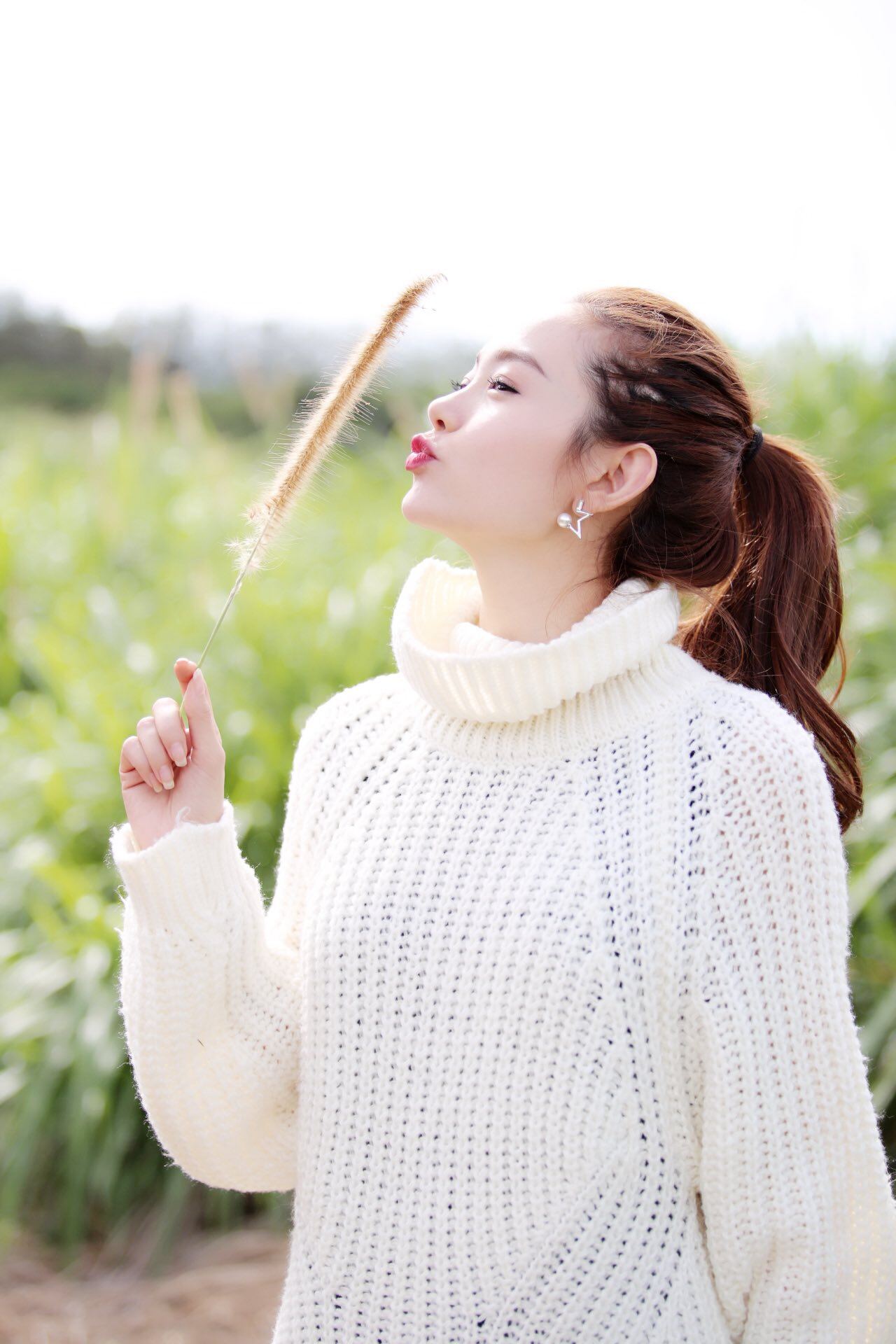 Ngắm nhan sắc mỹ nhân Việt theo trend amp;#34;nhìn lại năm 2016amp;#34;: Minh Hằng gây sốc với diện mạo 10 năm trước - 10