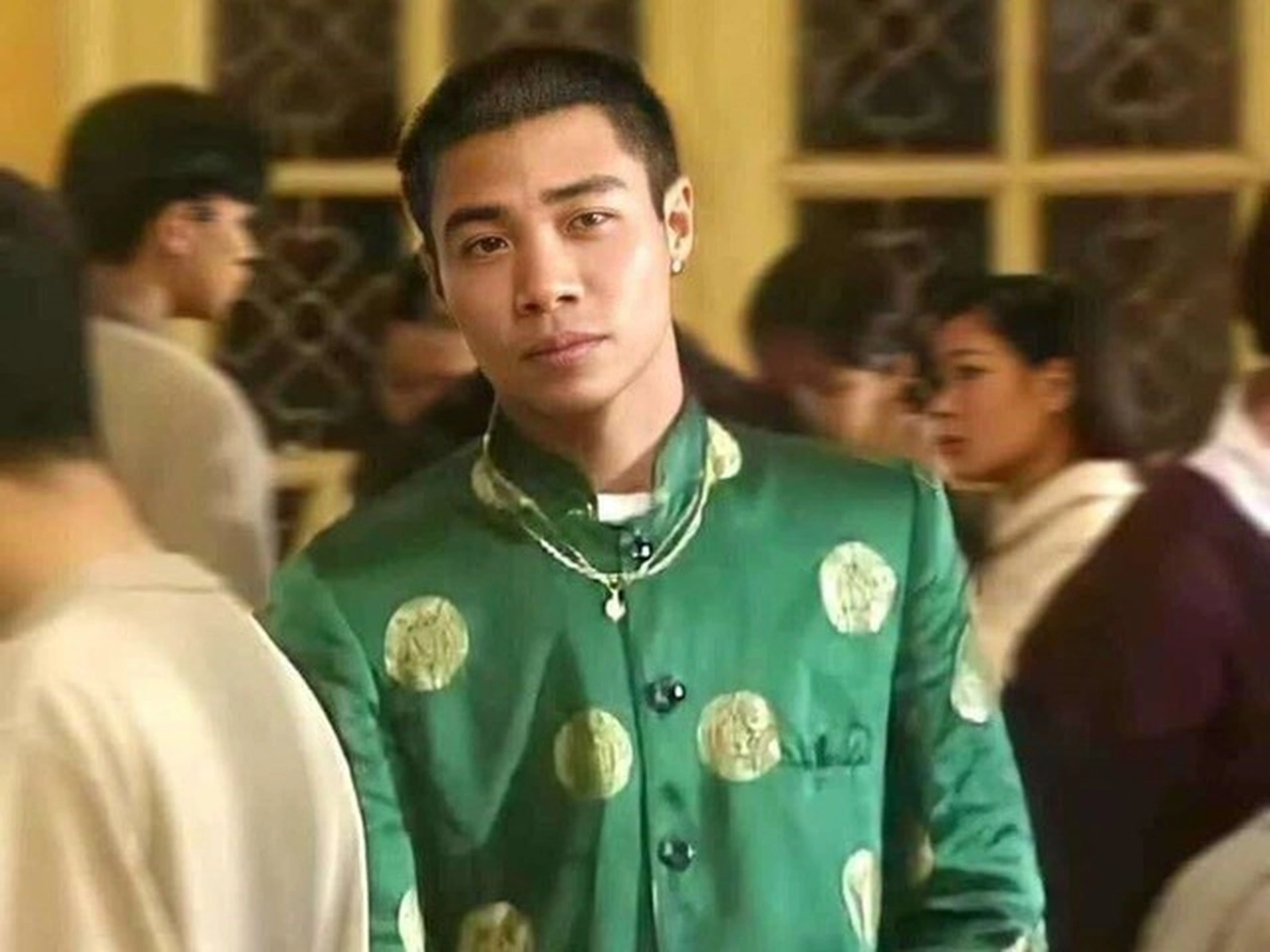 Nghệ sĩ Công Lý thời trẻ nam tính, cuốn hút.