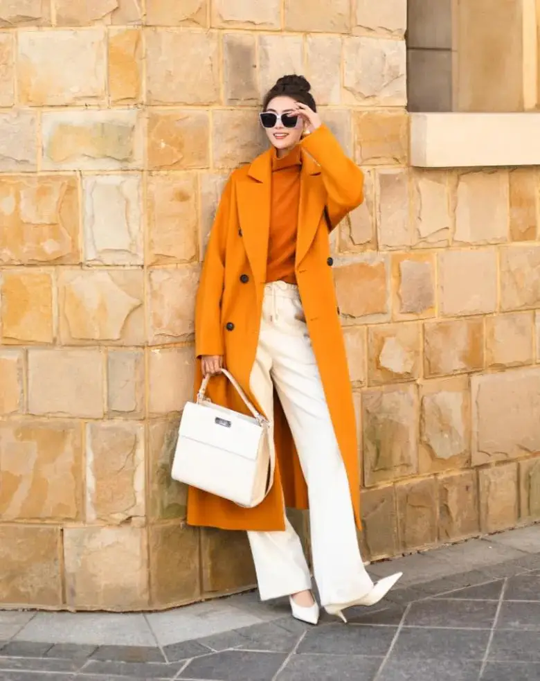 Phụ nữ U40 đừng chỉ diện màu trung tính: 6 combo màu nổi giúp trẻ như đôi mươi mà không hề amp;#34;cưa sừng làm nghéamp;#34; - 9