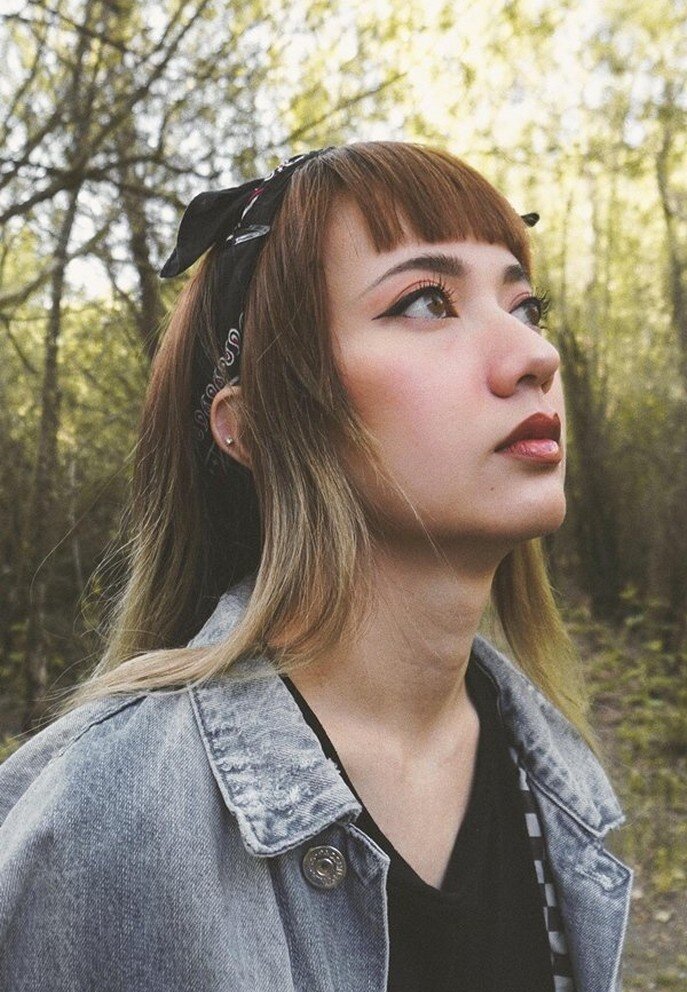 Màn “đổi màu” táo bạo ấy như một tuyên ngôn cá tính, đánh dấu bước chuyển mình mạnh mẽ trong phong cách và bản sắc của nữ ca sĩ.