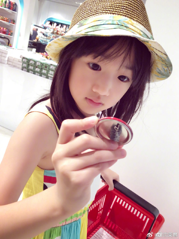 Ngô Hân Di ngây thơ, đáng yêu khi tham gia Bố Ơi! Mình Đi Đâu Thế? từng nhận được nhiều sự yêu mến.