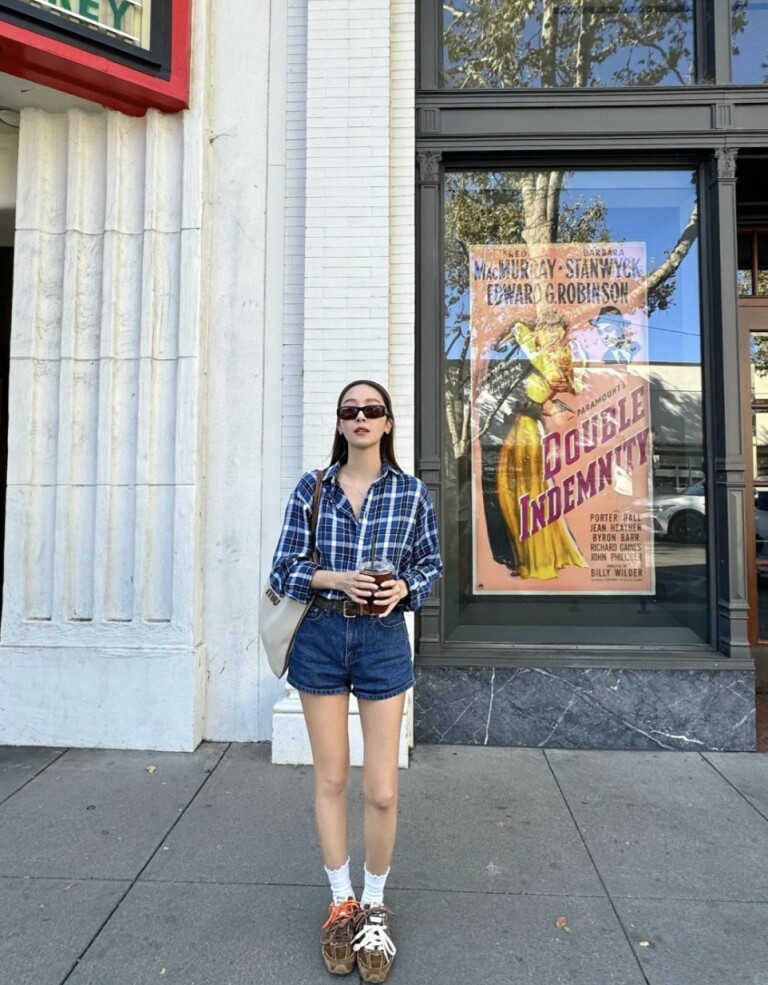 Từ ngày biết công thức phối giày với tất, tôi diện quần hay váy cũng vừa gầy vừa cao, không còn tự ti - 1