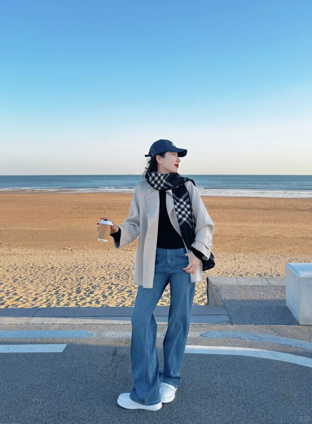 Chưa kịp giảm cân trước Tết nhưng trông vẫn gầy nhờ công thức phối đồ giúp chị em như amp;#34;nhẹ điamp;#34; hẳn 4-5kg - 9