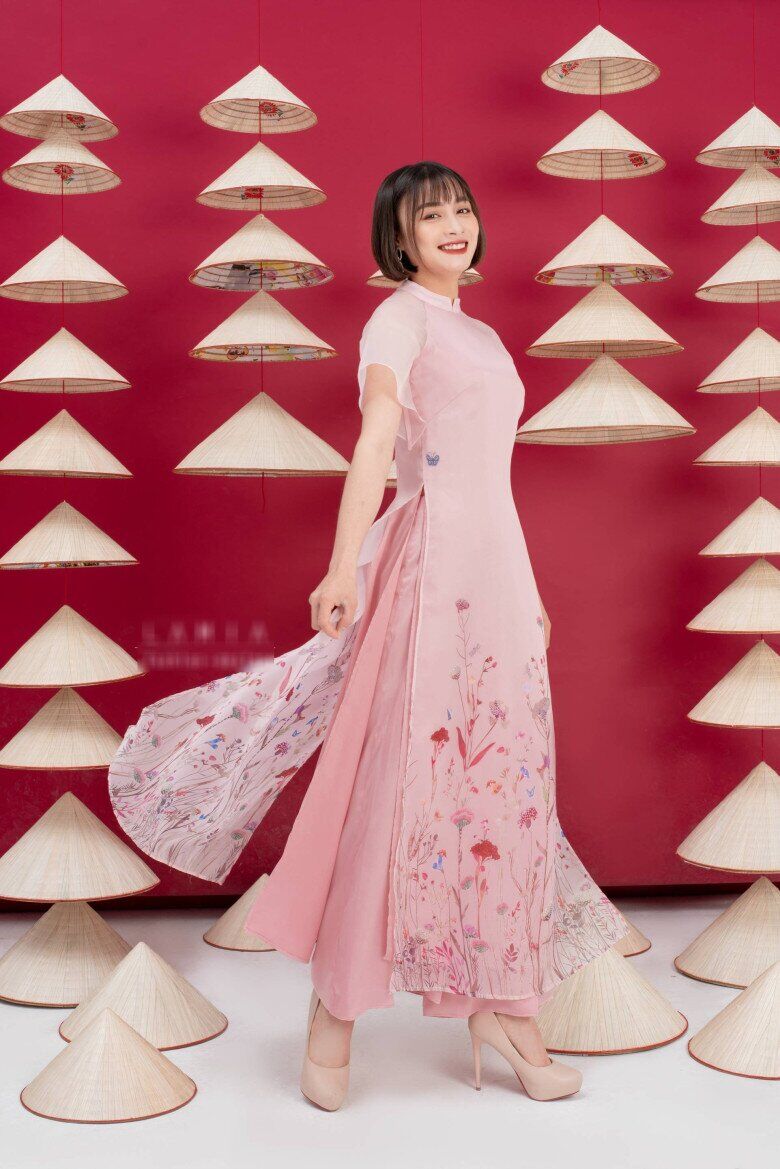 Chị em chưa kịp nhuộm tóc trước Tết, đây là 4 kiểu tóc đen đẹp nhất, hợp mặc cả áo dài lẫn váy đầm - 2