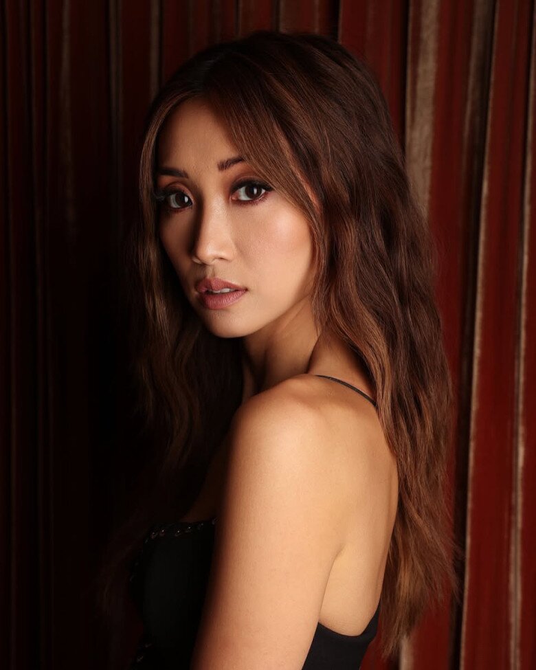 Ở tuổi 38, Brenda Song ngày càng đẹp mặn mà.