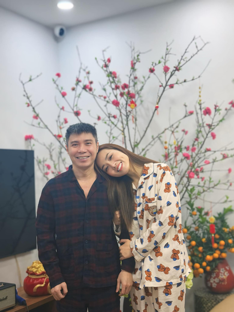 Từ sau khi kết hôn với Ngọc Hà, Công Lý được vợ trẻ kém 15 tuổi chăm sóc chu đáo.