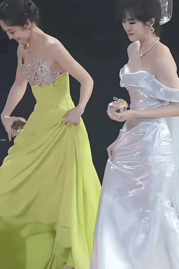 Tiểu thư giàu amp;#34;nứt váchamp;#34; không ai dám coi thường: amp;#34;Lột xácamp;#34; ngoạn mục sau khi vào showbiz, mặc bảo vật tiến vua lên thảm đỏ - 21
