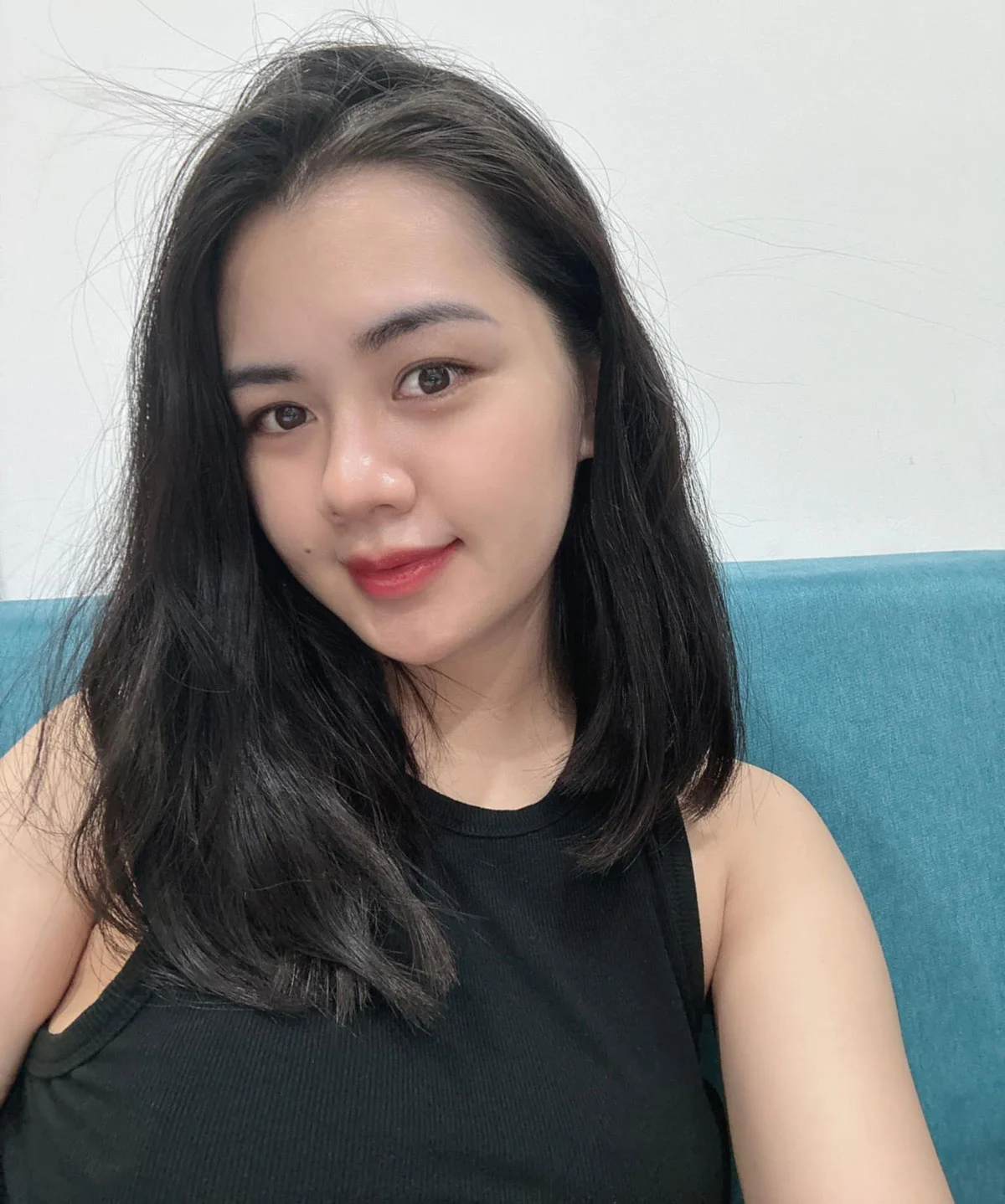 Gương mặt mộc mạc với làn da mịn màng của Thu Phương.