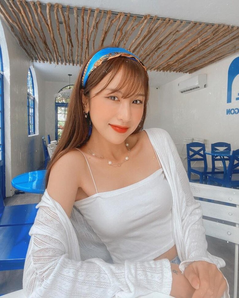 Jenna Anh Phương có ngoại hình xinh đẹp nổi bật.