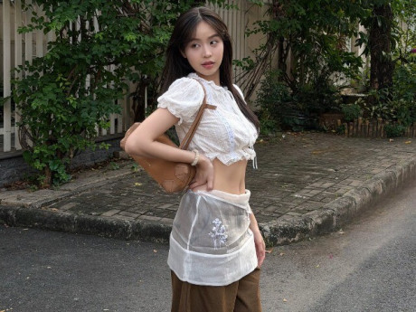 Vòng eo gây chú ý của Hoa hậu quê Đà Nẵng