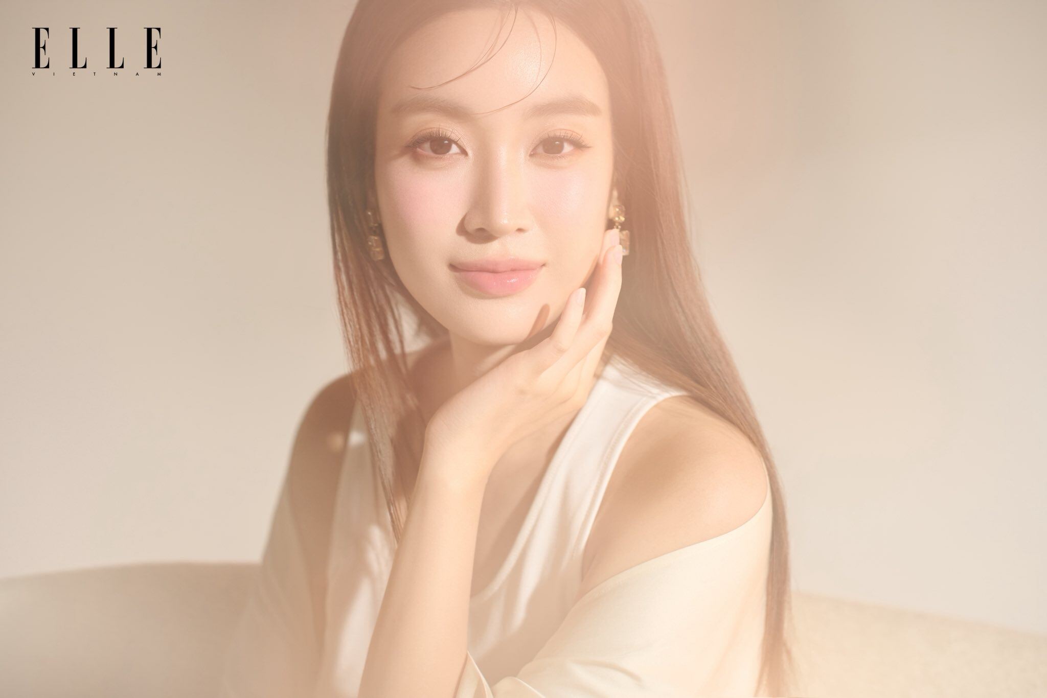 Hoa hậu Đỗ Mỹ Linh sau 10 năm thi Miss World sắc vóc thay đổi ra sao? - 4