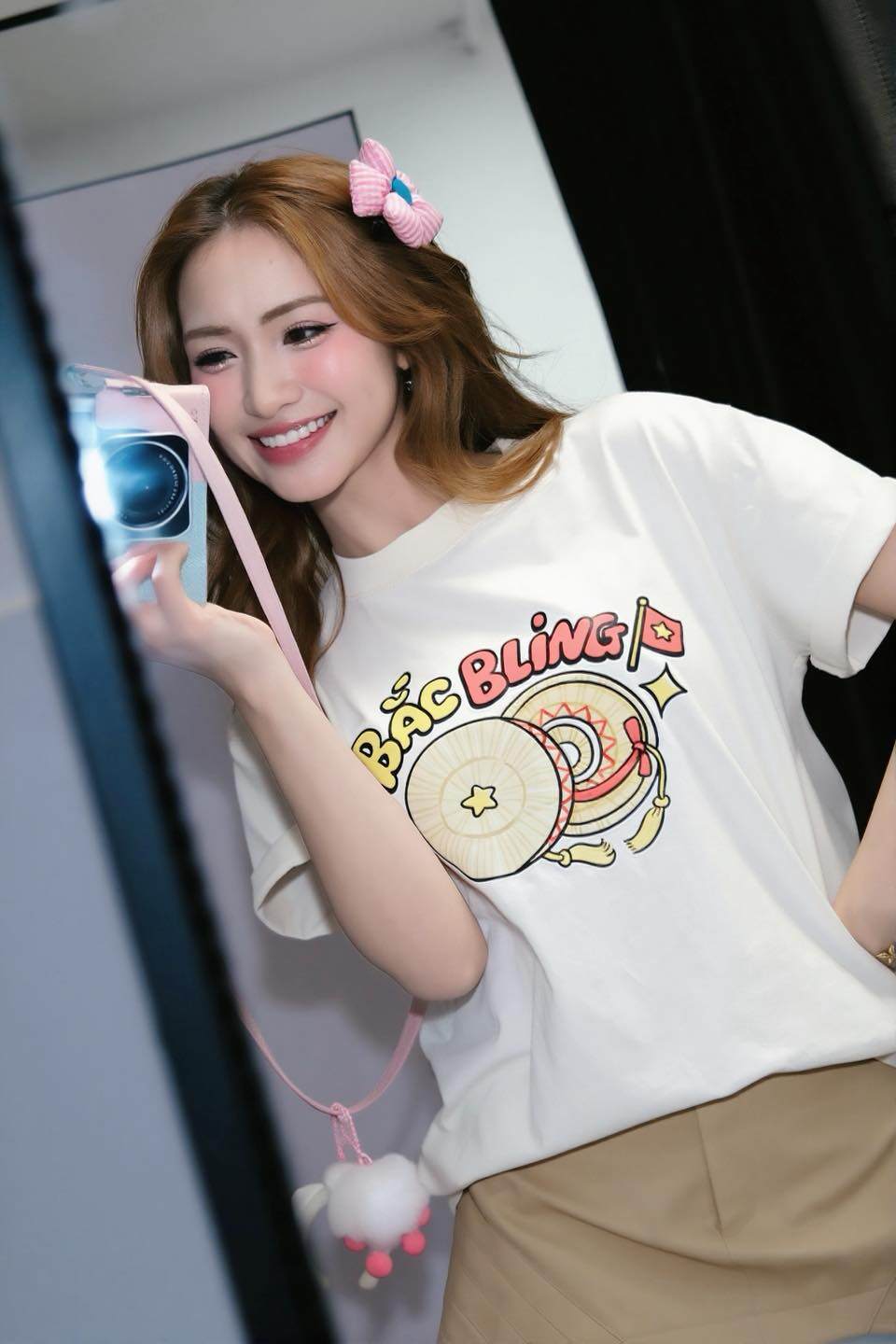 Hòa Minzy 30 tuổi vẫn trẻ như gái đôi mươi, da trắng sáng, căng bóng nhờ chăm làm 2 việc trước khi đi ngủ - 2