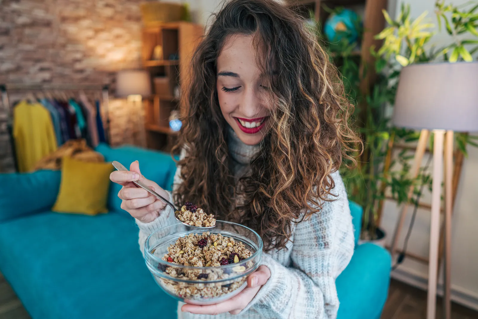 Người Đan Mạch thường có thói quen ăn yến mạch và sữa chua vào buổi sáng.