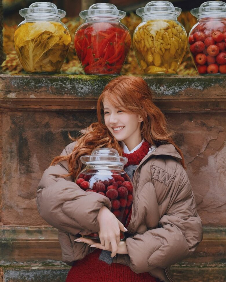 Màu nhuộm nâu cam của Triệu Lộ Tư đang khiến nhiều chị em mê mệt.