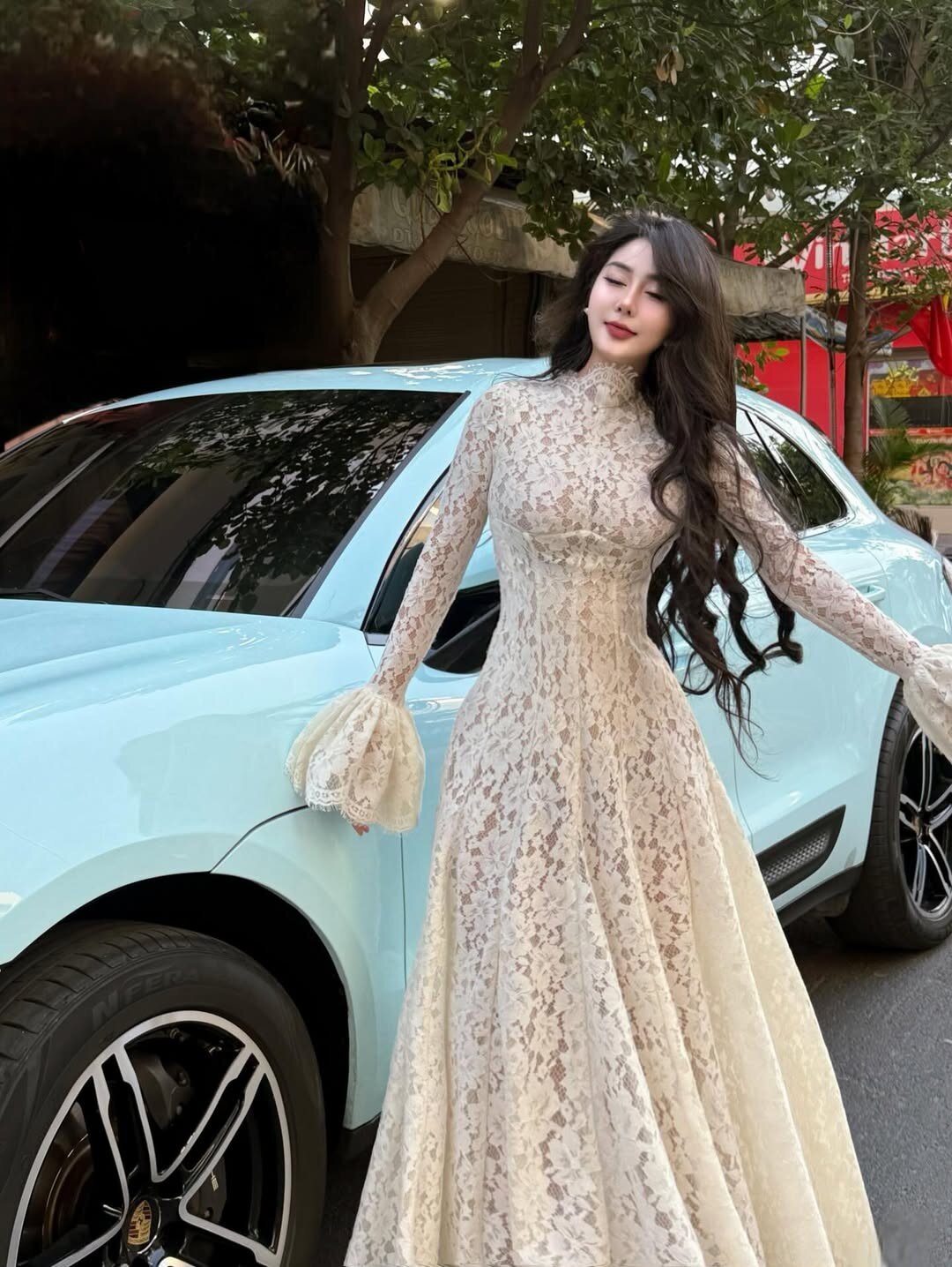 Ngắm phong cách dàn mỹ nhân Việt, lộ diện 5 mẫu váy tuyệt xinh chị em nên sắm để mặc đẹp rạng rỡ suốt Tết - 2