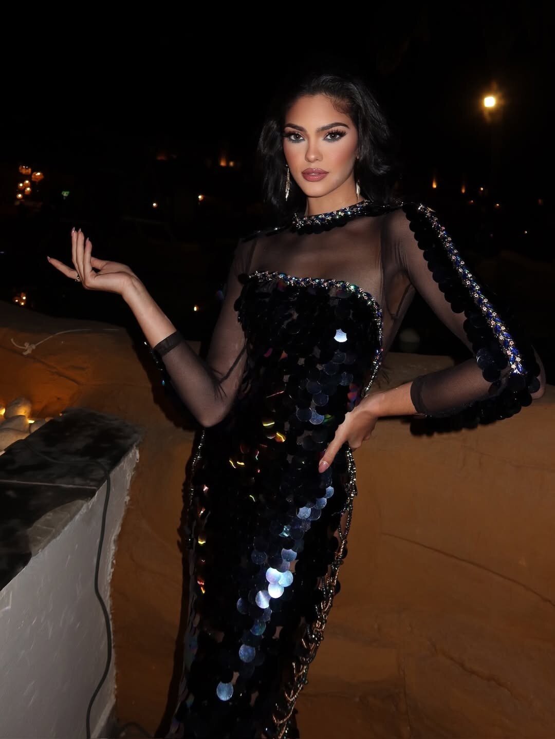 Đại diện Cuba – Lorena Suarez Lara là một trong những ứng viên sáng giá cho vương miện. Cô 23 tuổi, cao 1,75 m, số đo 80–63–86 cm, hiện là người mẫu, sinh viên ngành truyền thông và thông thạo tiếng Anh, tiếng Tây Ban Nha.