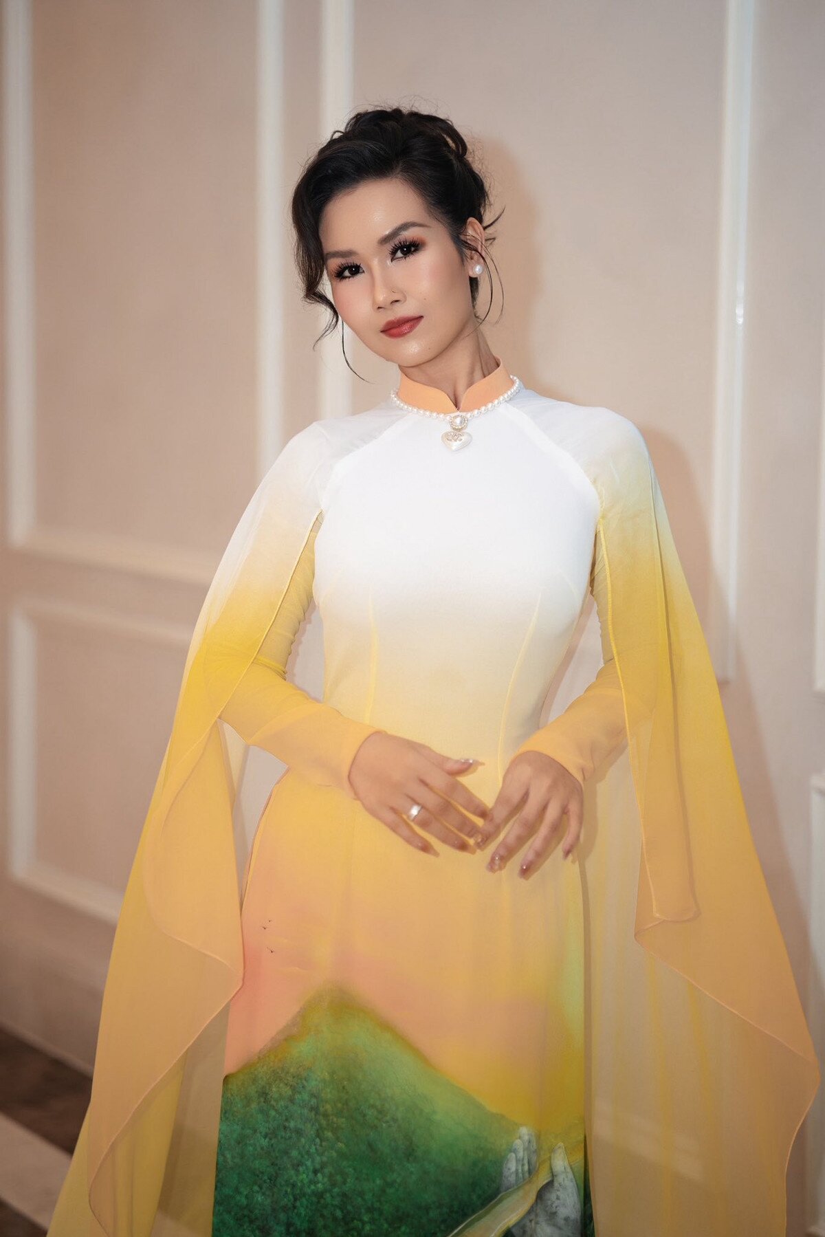 Không tin nổi Võ Hạ Trâm một thời amp;#34;hốc hácamp;#34;, amp;#34;tiều tụyamp;#34; vì ép cân, nay có vóc dáng đáng kinh ngạc sau 2 lần sinh - 9