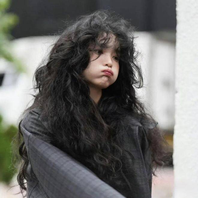 Những kiểu tóc xoăn kinh điển của Akina Nakamori vẫn được đánh giá cao cho đến hiện tại nhờ sự cân đối giữa độ xoăn và độ mềm.