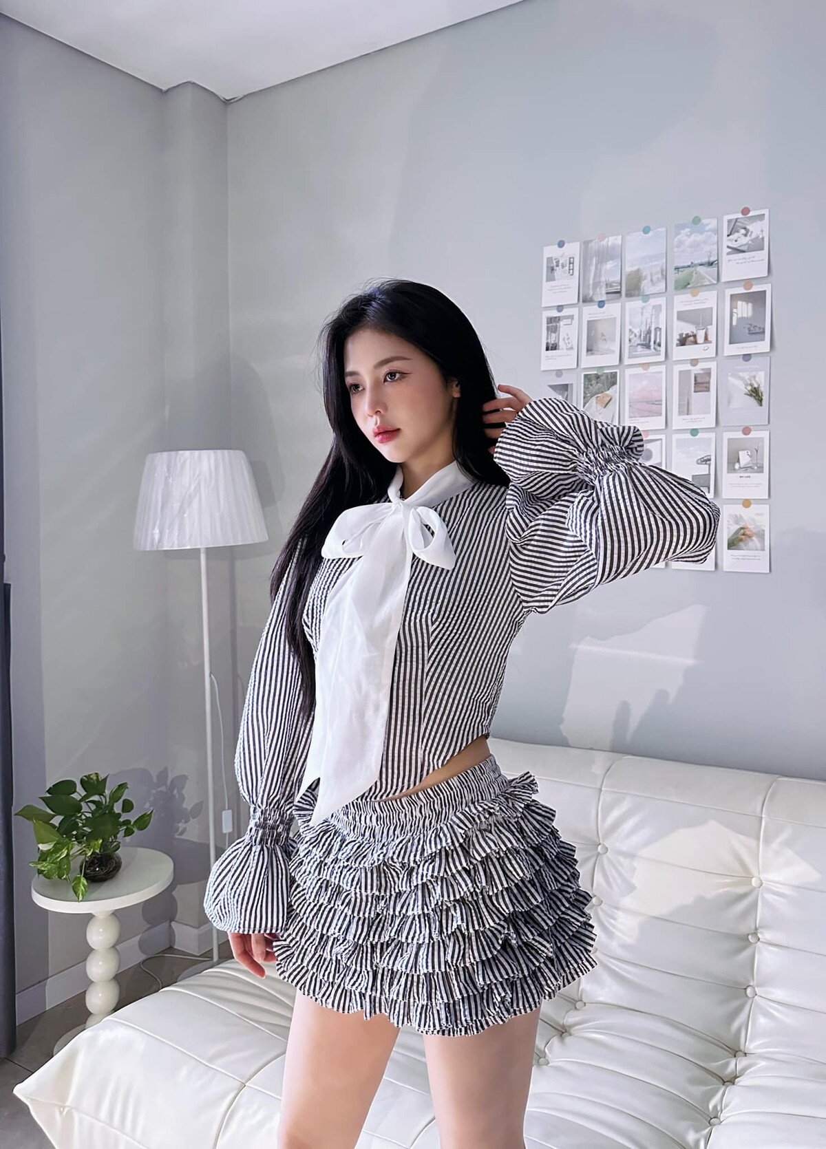 Phong cách thời trang đời thường quyến rũ và sành điệu của tình cũ Trịnh Thăng Bình.